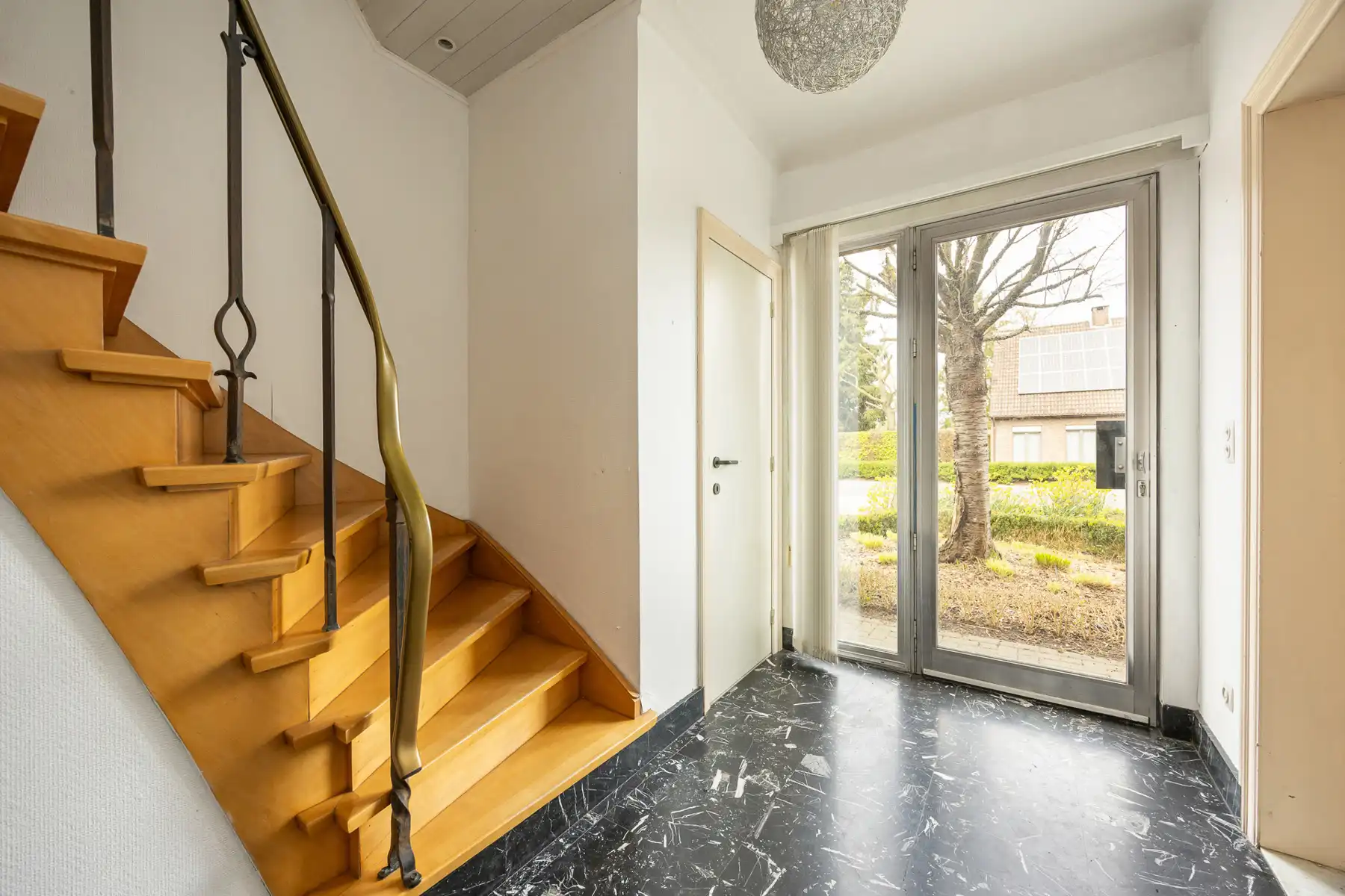 Ruime gezinswoning met tuin op topligging in Hoogstraten foto 5