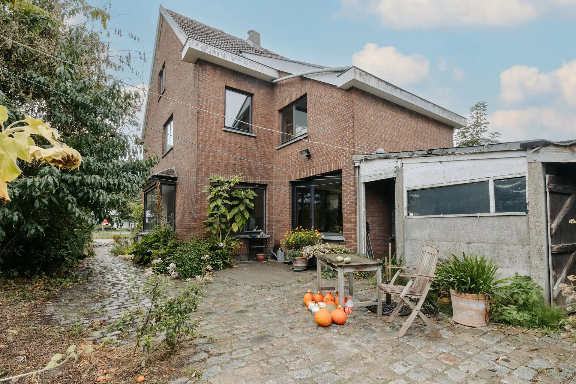 Te renoveren open bebouwing op perceel van 1.536m² foto 3