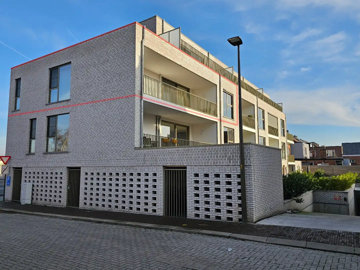 Lichtrijk & energiezuinig - luxe BEN-appartement met 3 slaapkamers en ruim terras foto 18