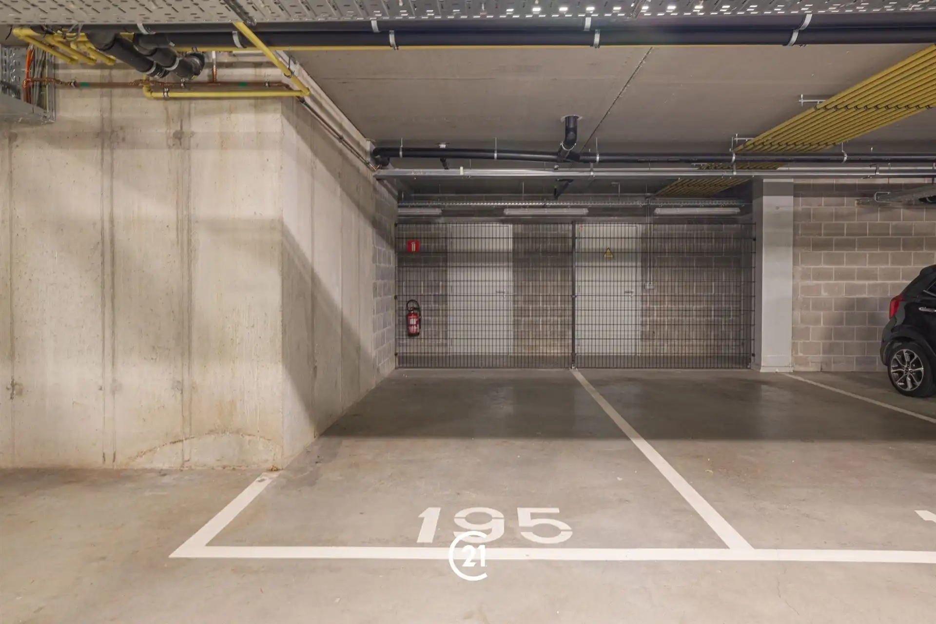 Energiezuinig wonen met terras & parking! foto 16