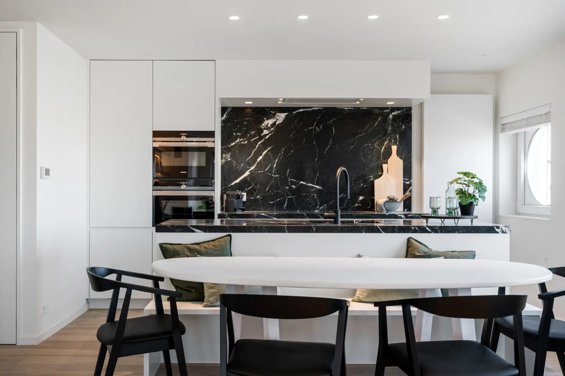 Prachtig appartement met zicht over het Zegemeer te Knokke. foto 3