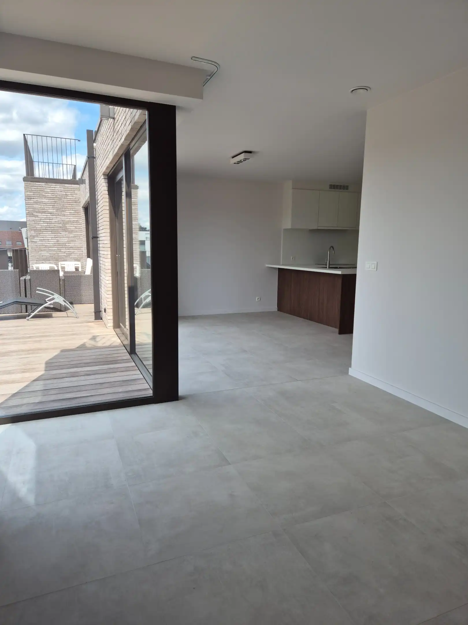Nieuwbouwappartement met 2 slaapkamers en terras foto 7