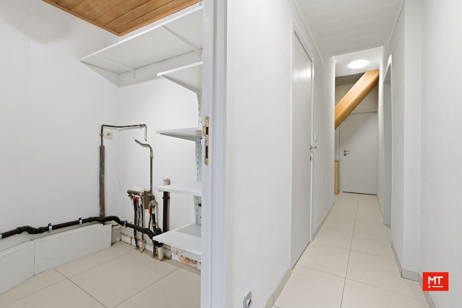 Instapklare woning met 3 à 4 slaapkamers, ZW-gerichte tuin en garage te koop in Moorslede foto 11