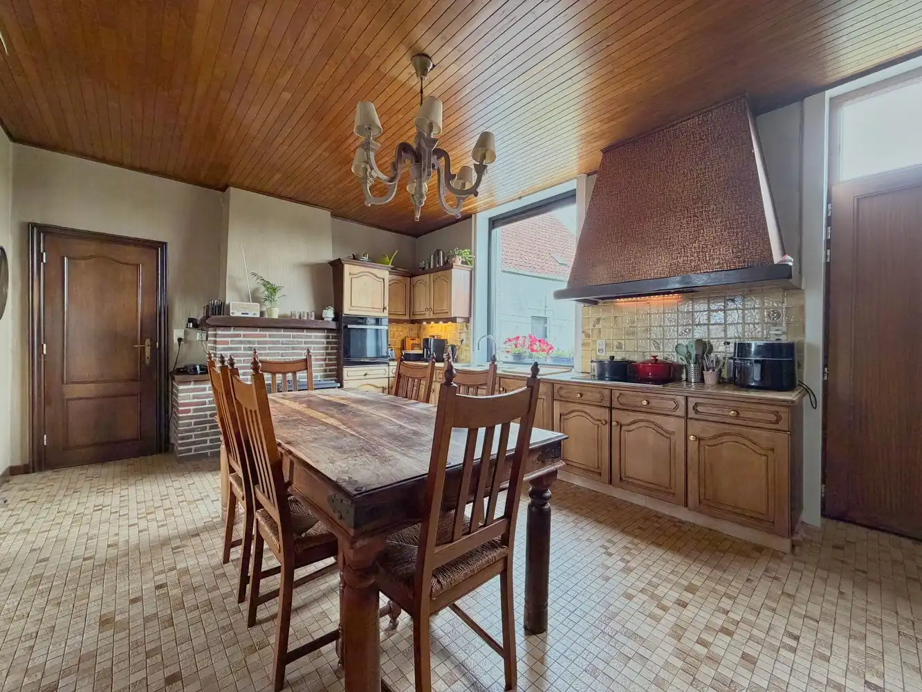 Unieke gezinswoning  op 1608m² met landelijk verzicht foto 9