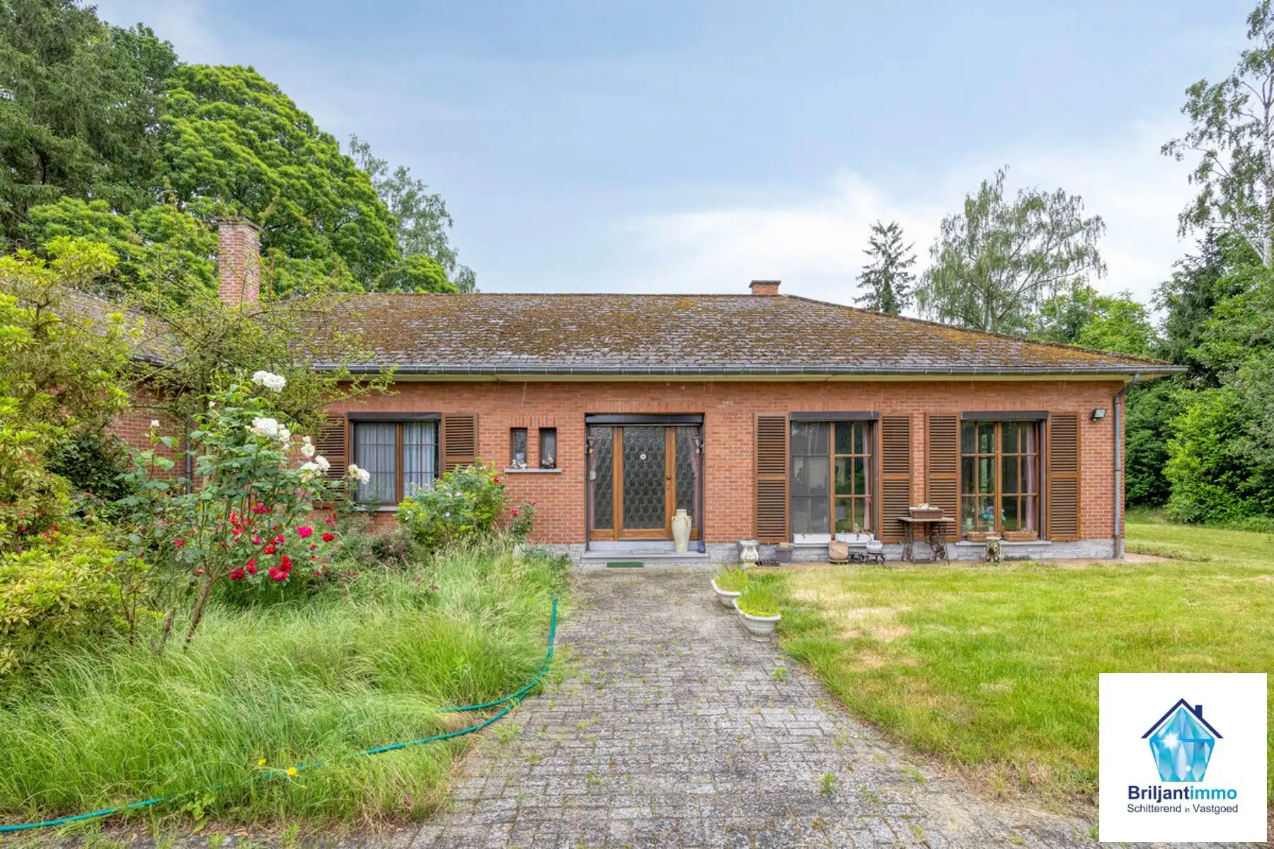 Karaktervol landhuis op uitzonderlijk perceel van 4.550 m² foto 2