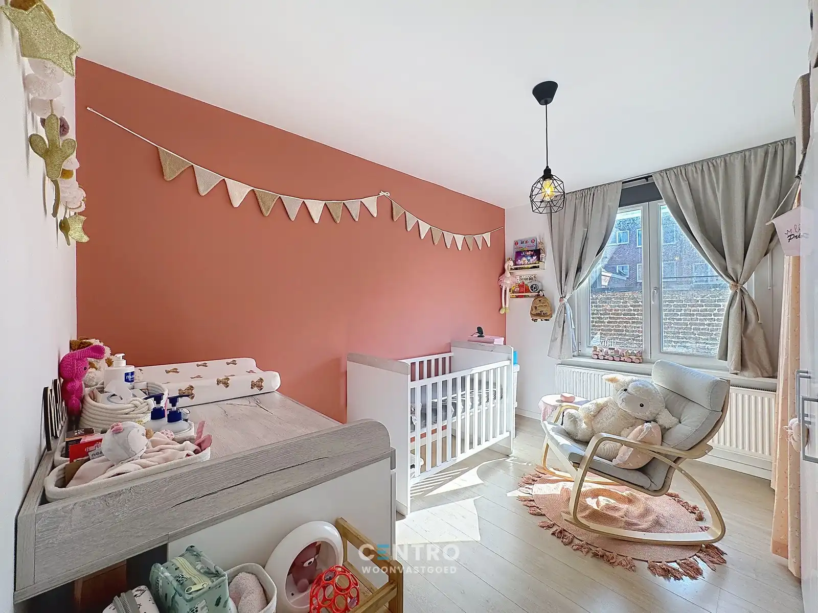 Recent (°2022) gerenoveerde woning met 4 slpks én ZUIDgerichte tuin! foto 18