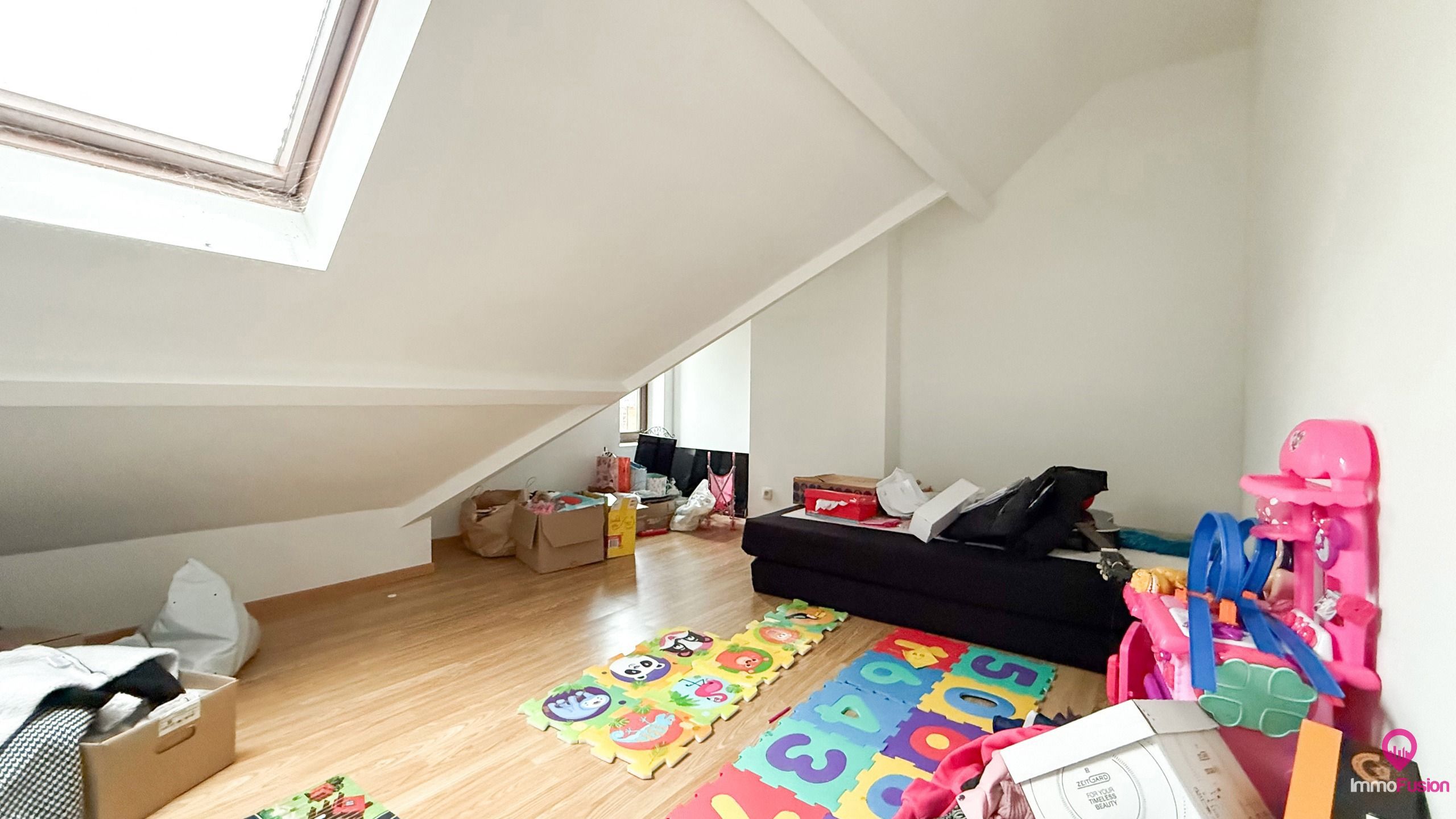 Instapklare woning van 200m² met 5 slpks en inpandige garage! foto 23