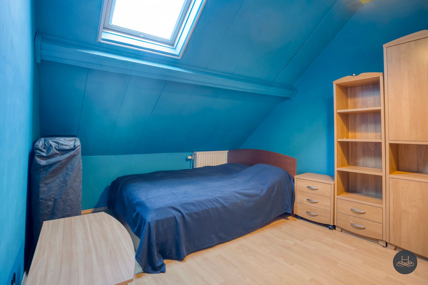 Instapklare ruime woning met tuin, oprit en royale garage foto 27