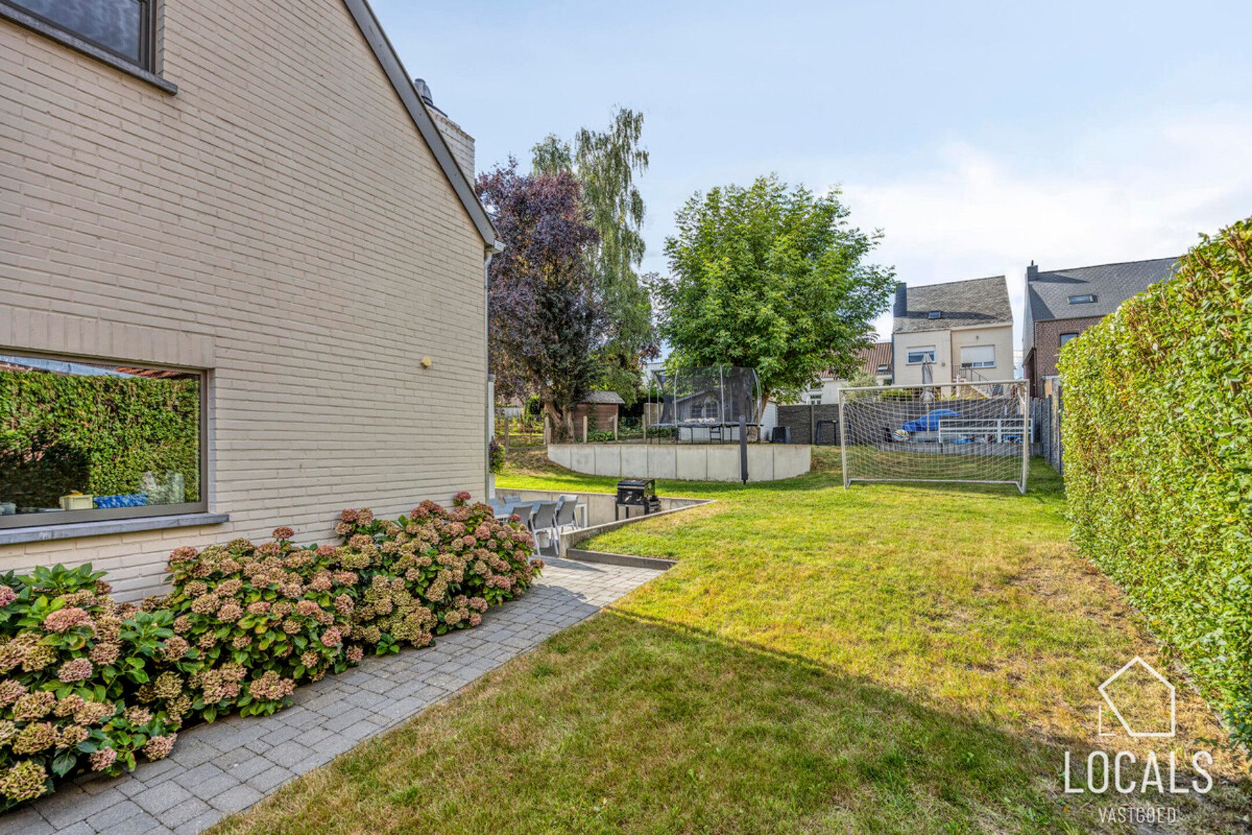 Instapklare halfopen bebouwing met tuin te Okegem foto 26