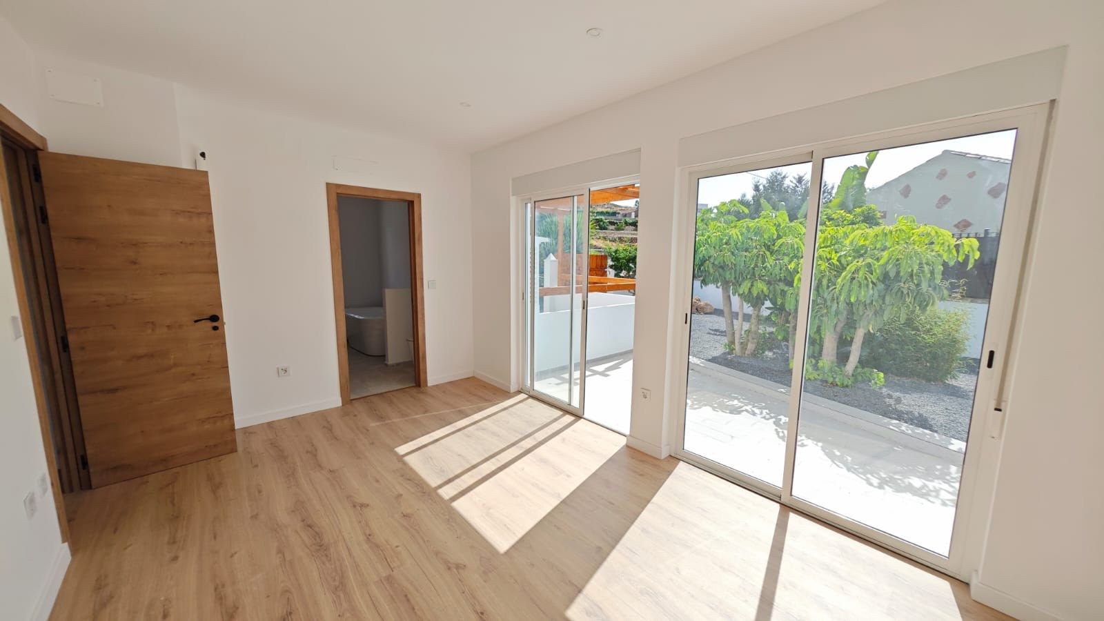 Ruime woning op toplocatie! foto 13