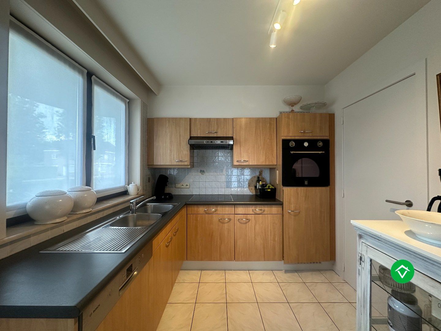 Gelijkvloers appartement met 2 slaapkamers in hartje Koekelare foto 9