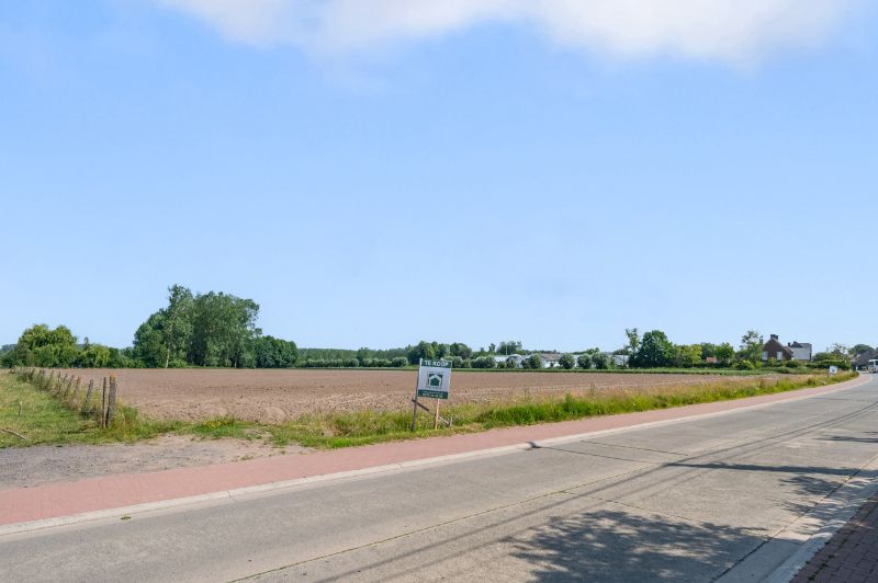 Twee percelen landbouwgrond te koop te Vurste foto {{pictureIndex}}