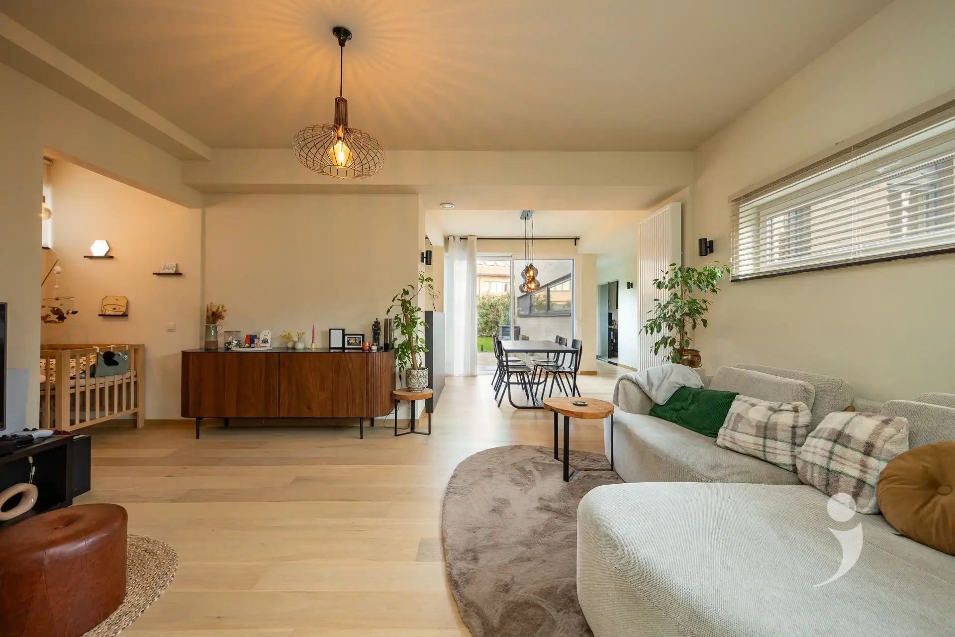 Volledig gerenoveerde gelijkvloerse woning op toplocatie in Aarschot foto 4