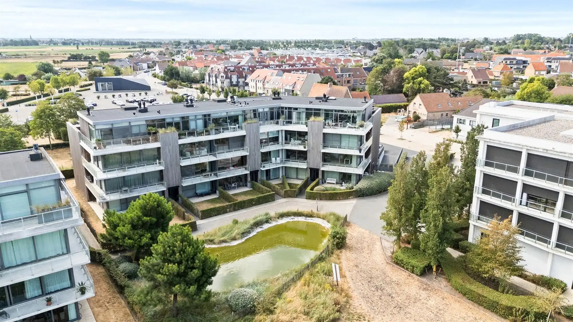 LICHTRIJK APPARTEMENT MET TWEE TERRASSEN foto 29