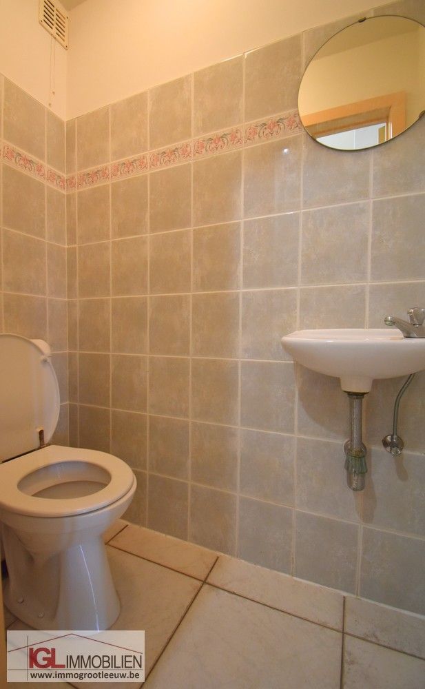 Ruime 3-kamer appartement met 2 badkamers te huur! foto 10