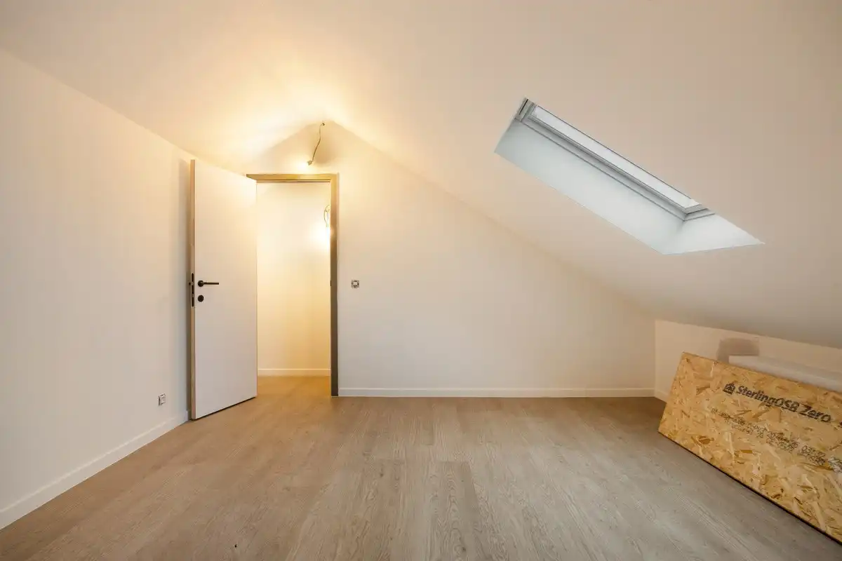 Volledig gerenoveerde halfopen bebouwing met 3 slaapkamers, tuin, terras en garage in Kumtich! – EPC 95 kWh/m² - bewoonbare opp. 153 m² foto 23