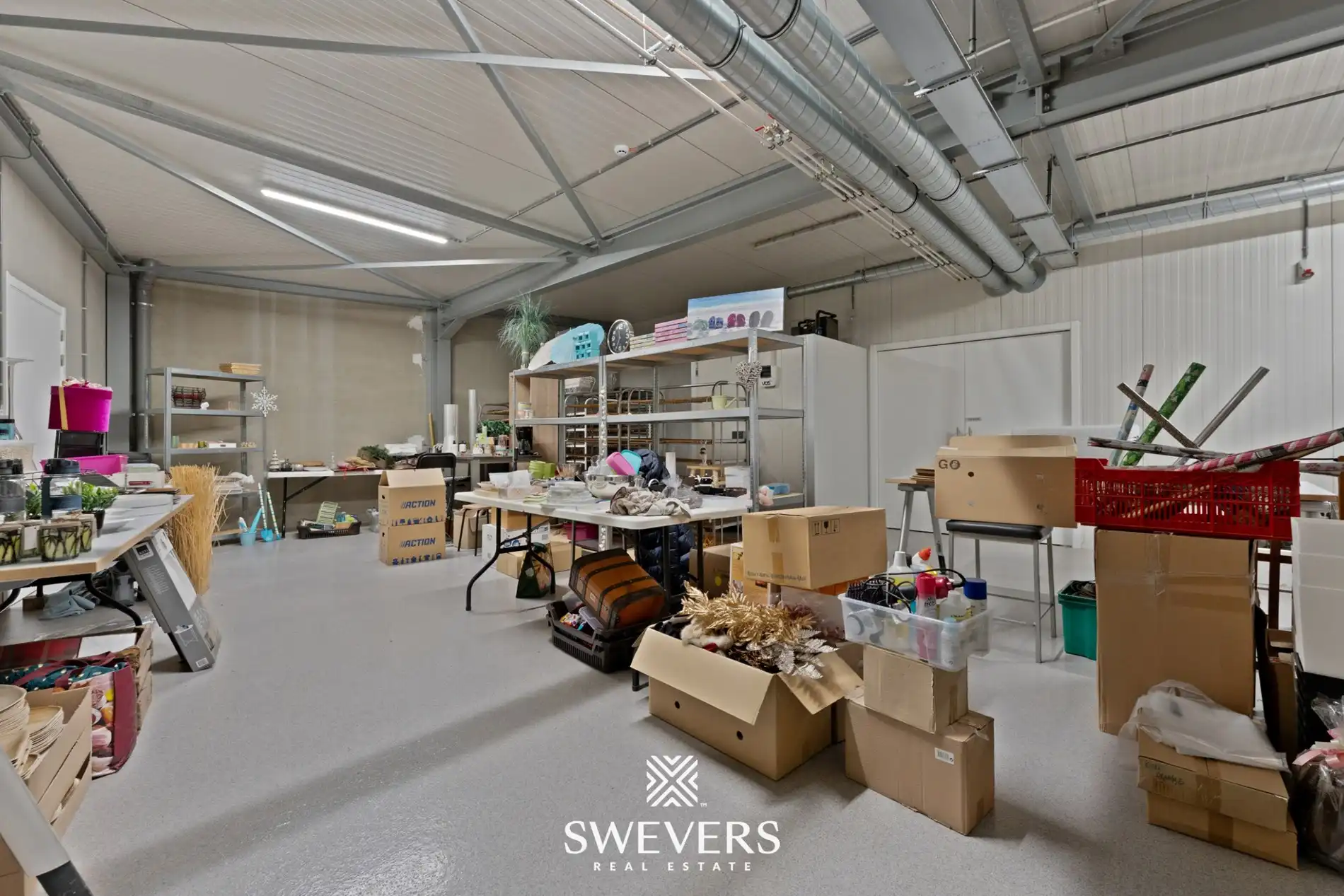 Imposant handelspand met veel bergruimte te Nieuwerkerken foto 10