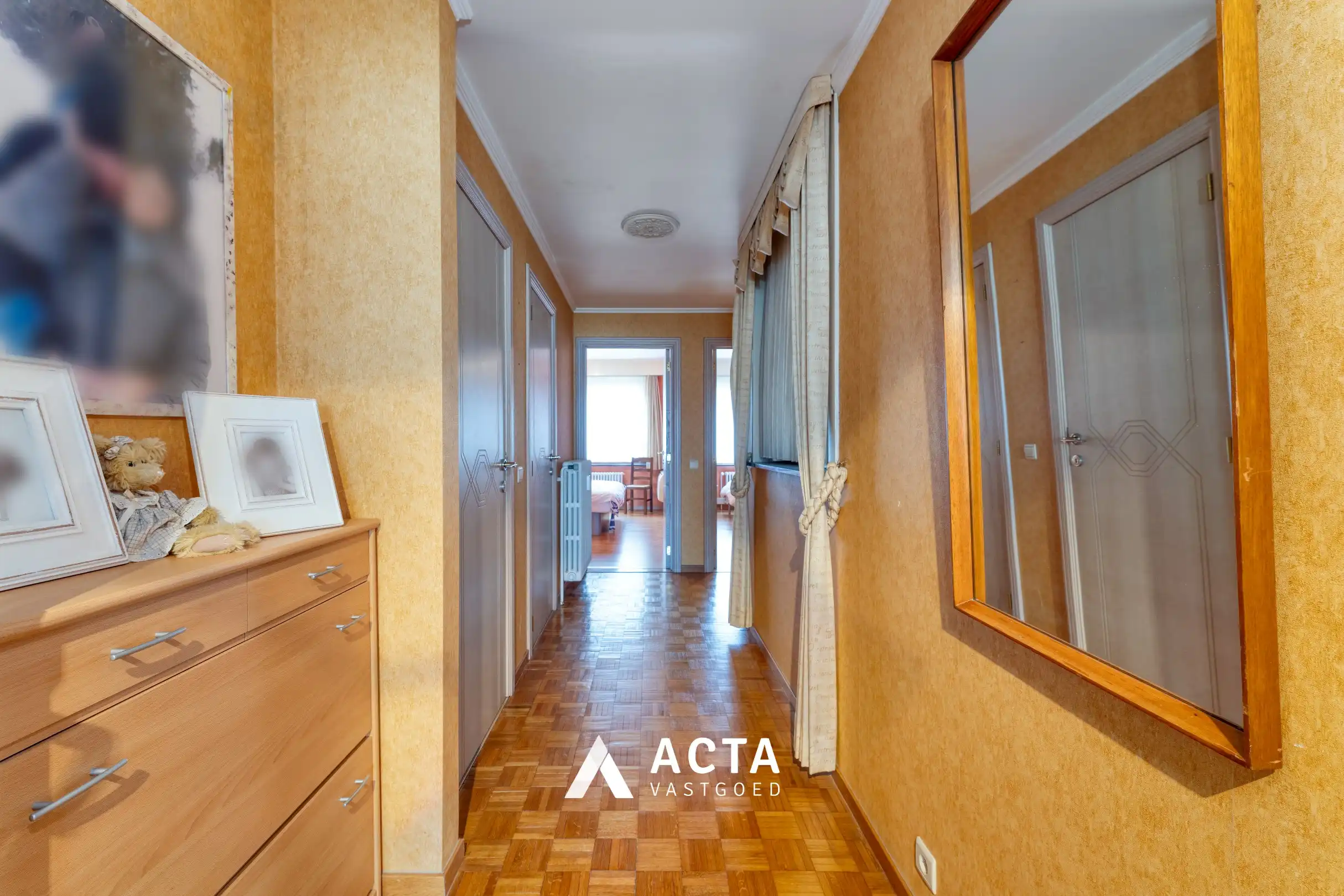 Ruim en centraal gelegen appartement op het Leopold I Plein in Oostende foto 8