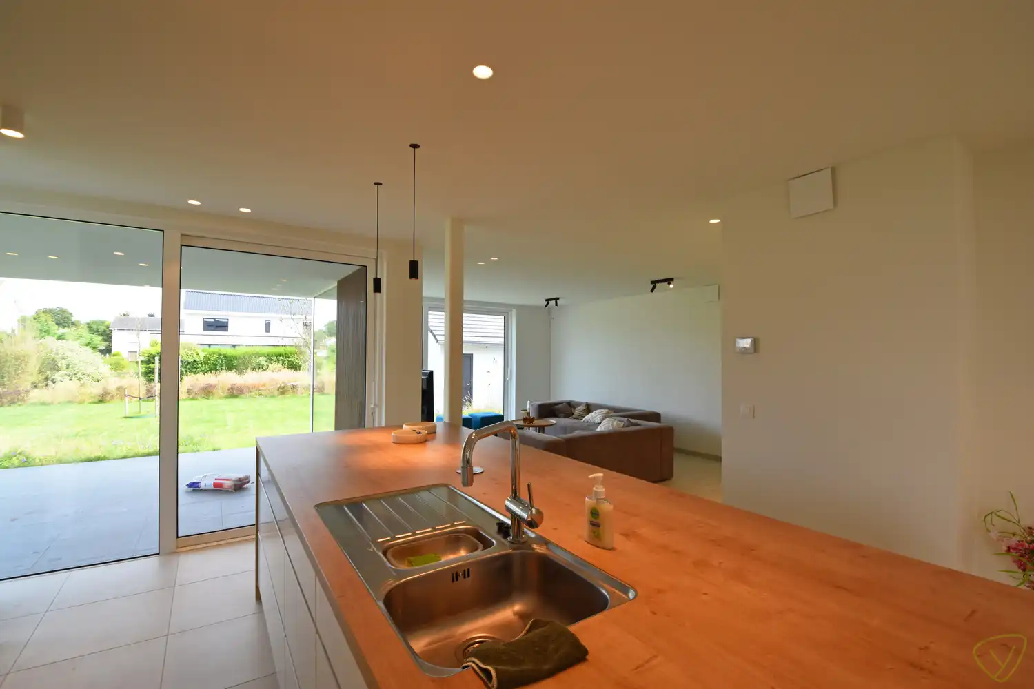 Prachtig gerenoveerde woning gelegen in de Witte Wijk met een luxeueze afwerking. foto 5