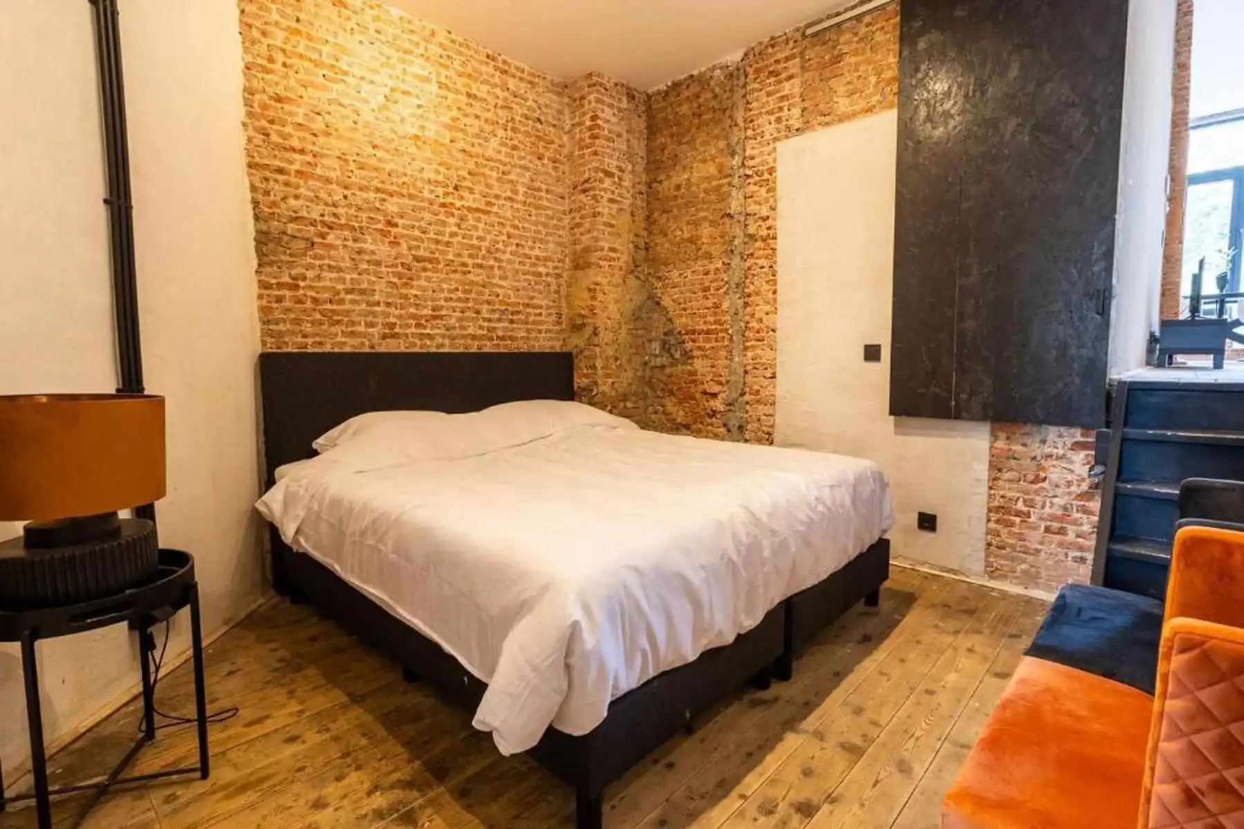 1SLK-appartement met uitzicht op de Antwerpse ZOO! foto 8