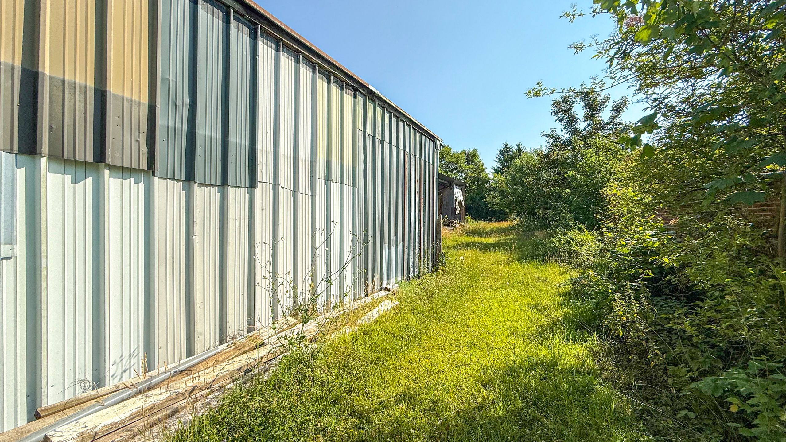 Vrijstaande woning met hangar en groot stuk grond-13.000m²! foto 36