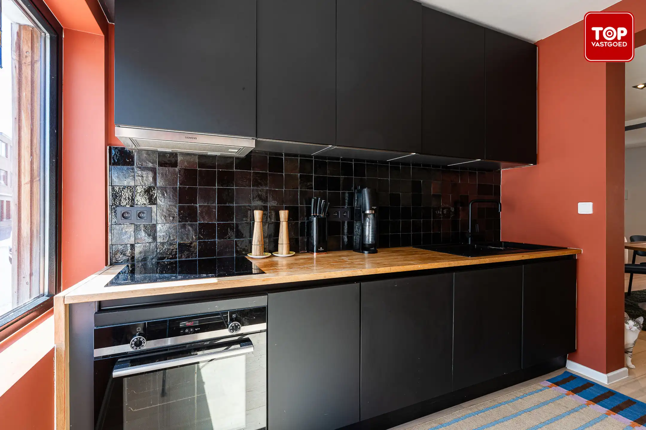 Totaal gerenoveerde woning (2021) met 4 slaapkamers. foto 10