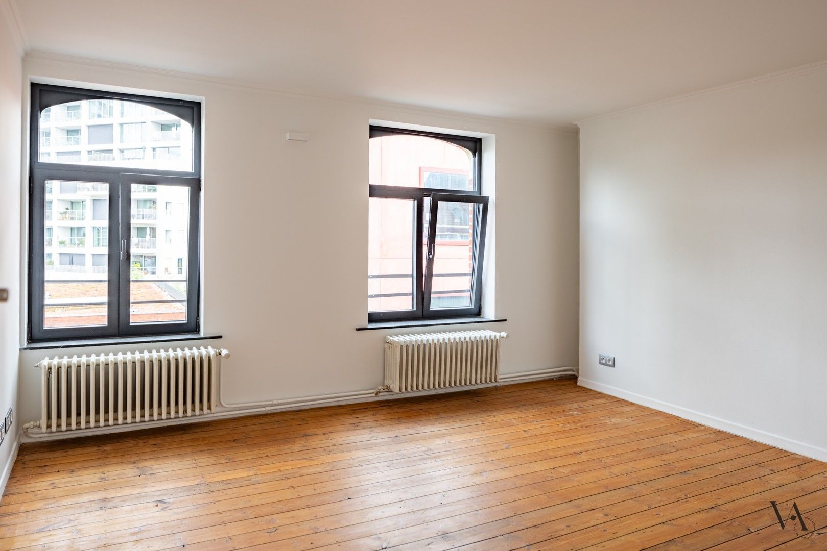 Exclusieve gerenoveerde burgerwoning met overvloedige lichtinval en uniek stadstuintje foto 15