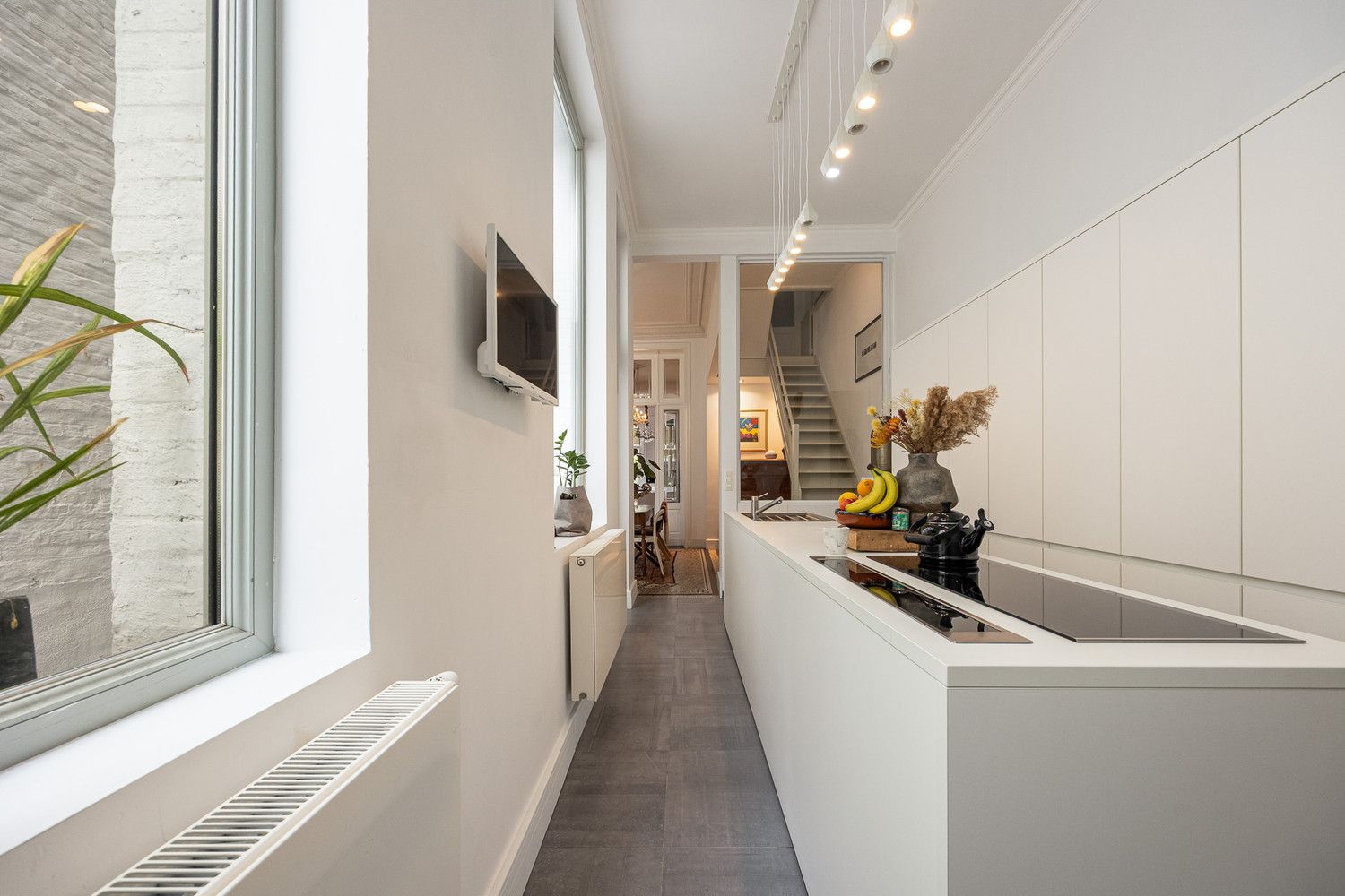 Prachtige gerenoveerde herenwoning van 341 m² in hartje Antwerpen met tal van mogelijkheden: combi wonen/werken of gedeeltelijke verhuurmogelijkheden foto 9