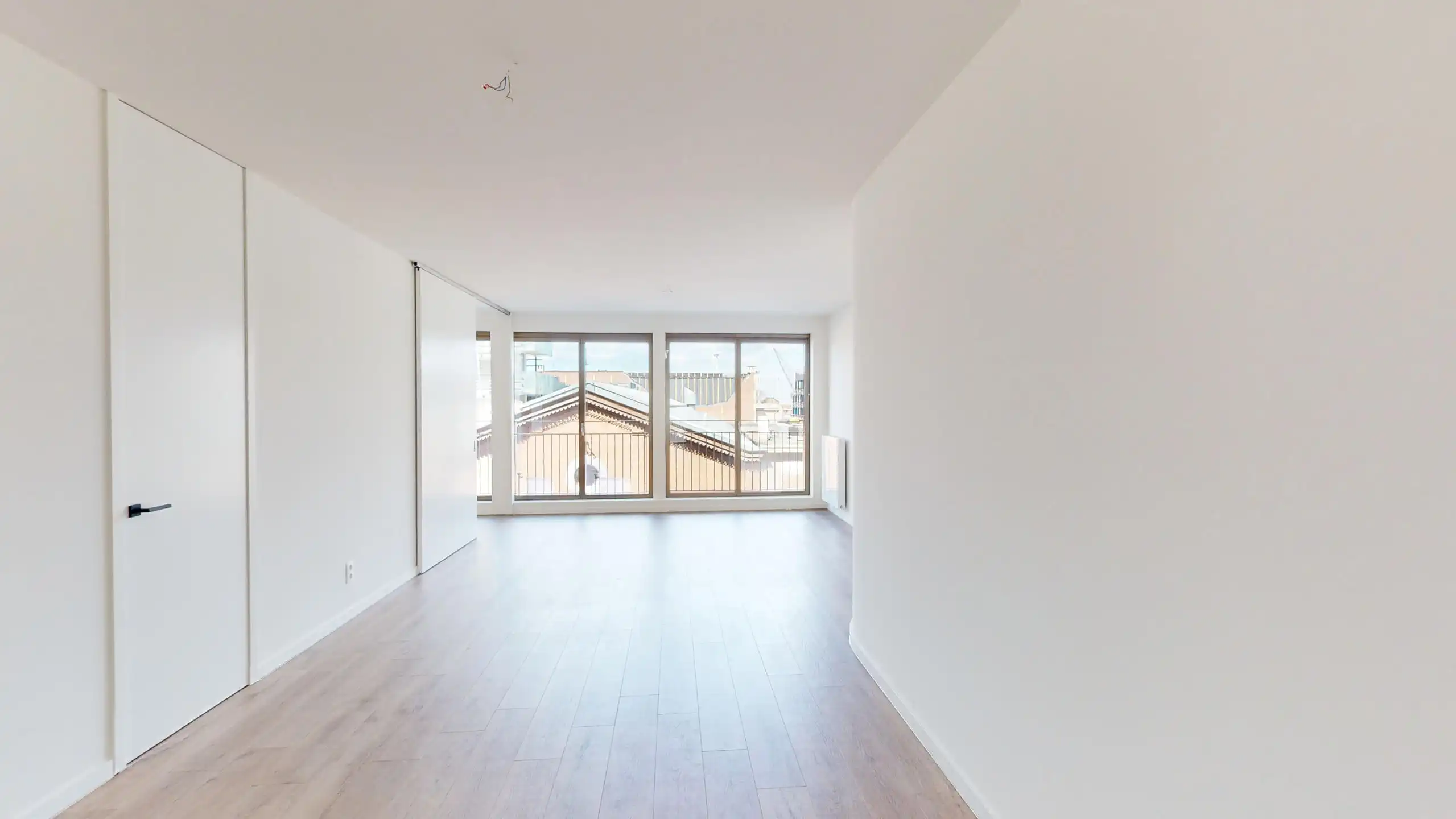 ANTWERPEN - Twee slaapkamer appartement met mooi terras  foto 4