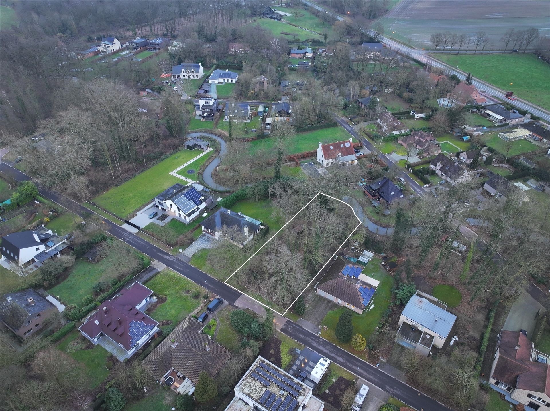 Bouwgrond O.B. van 1406m² op toplocatie foto 2