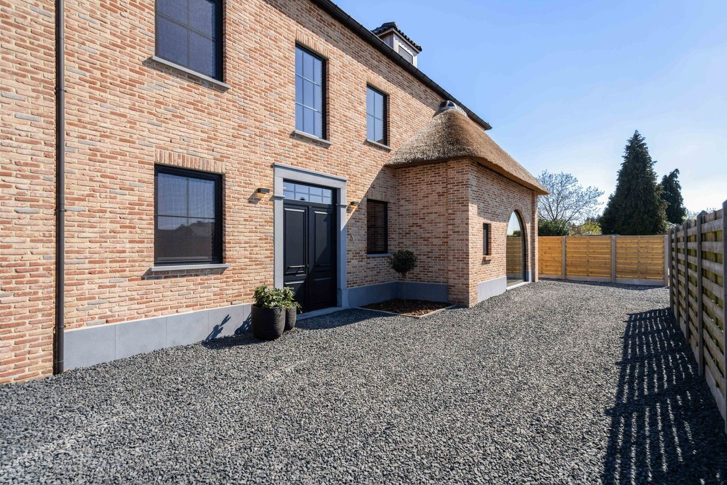 Prachtig luxueuze villa met hoogwaardige materialen in een doodlopende straat te Achel foto 46