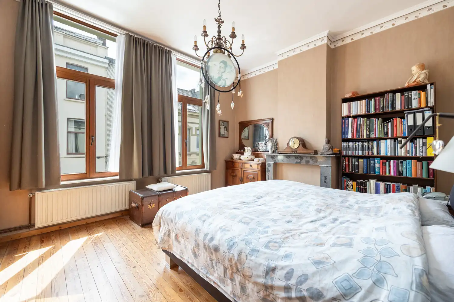 Karaktervolle, instapklare herenwoning met heerlijke stadstuin op toplocatie te Antwerpen-Zuid foto 18