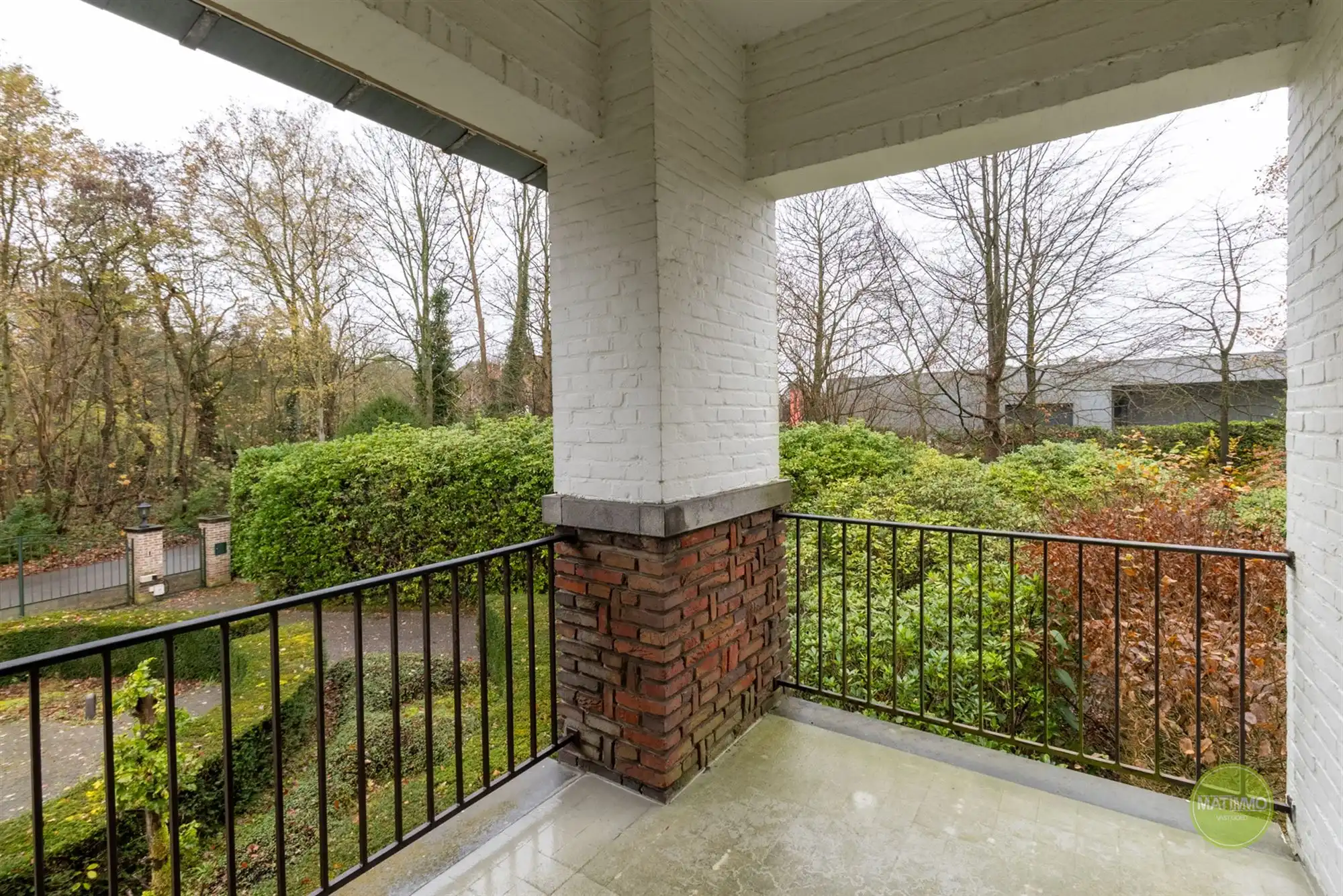 Halfopen woning met 5 slaapkamers in bosrijke omgeving  foto 28