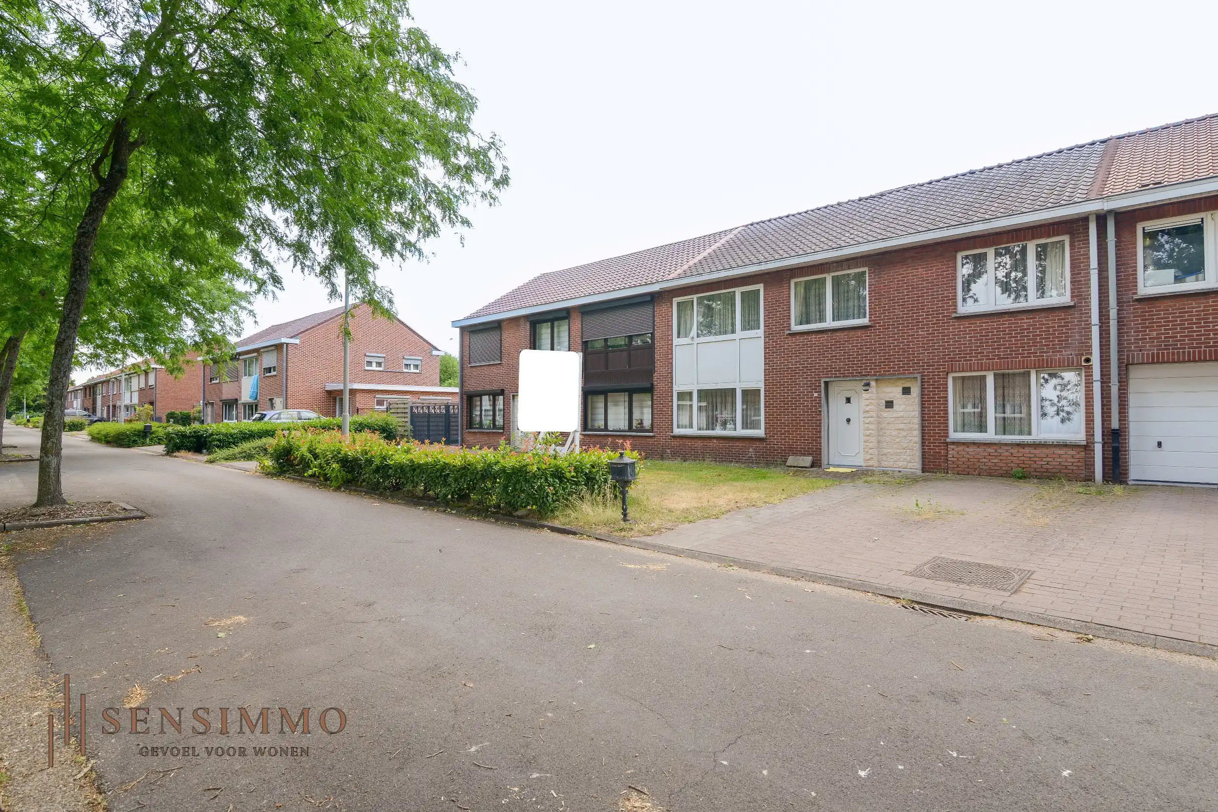 Ruime gezinswoning met 6slp op gunstige ligging foto 2
