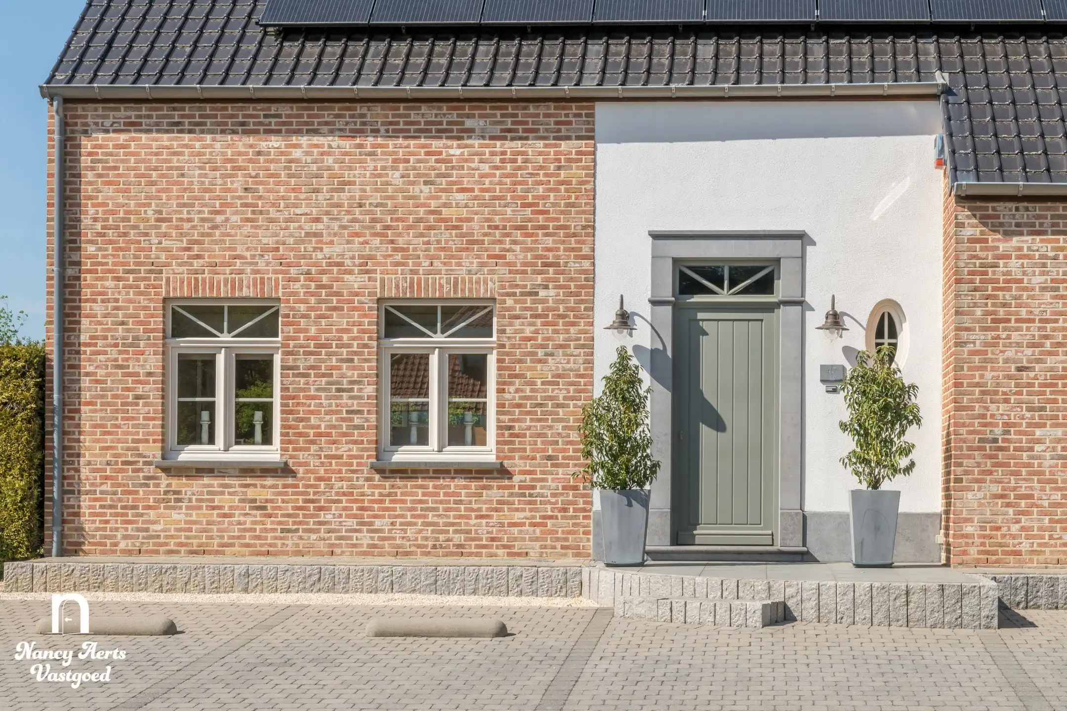 Prachtige gezinswoning met praktijkruimte op rustige ligging foto 2