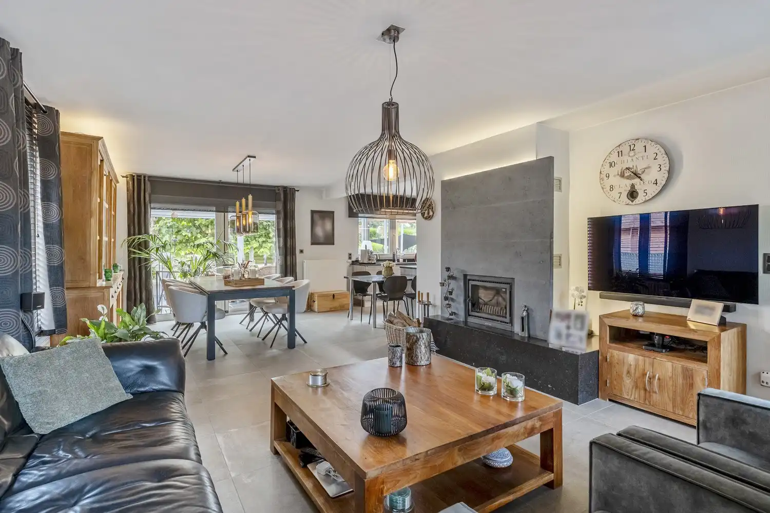 Instapklare woning met drie slaapkamers en zuidwest georiënteerde tuin! foto 6