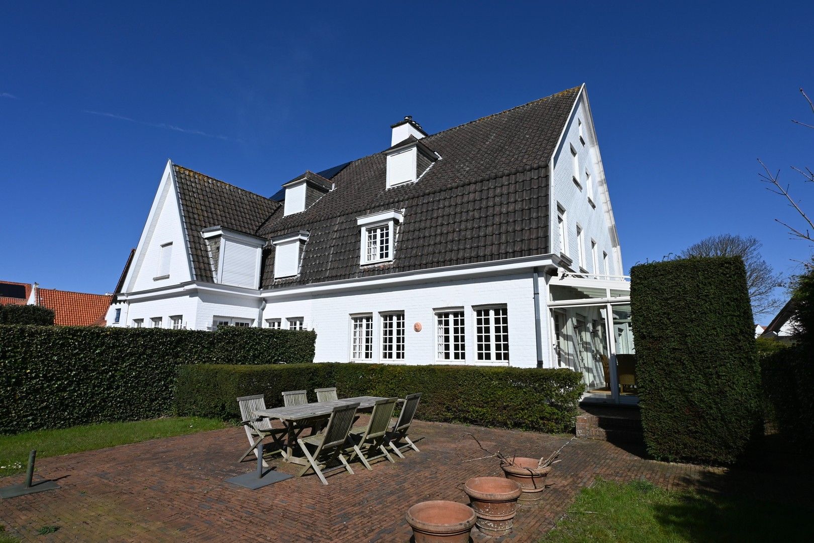 ()=>{if(producerUpdateValueVersion(node),producerAccessed(node),node.value===ERRORED)throw node.error;return node.value} Zeegrasstraat 40 - 8300 Knokke-Heist