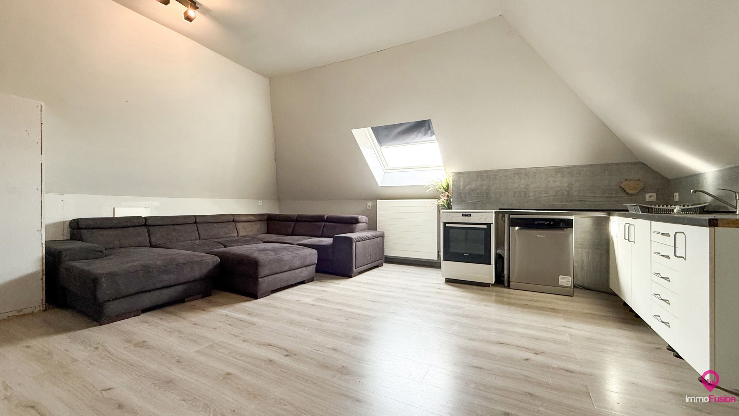 Instapklare, volledig gerenoveerde woning met 4 slaapkamers! foto 30