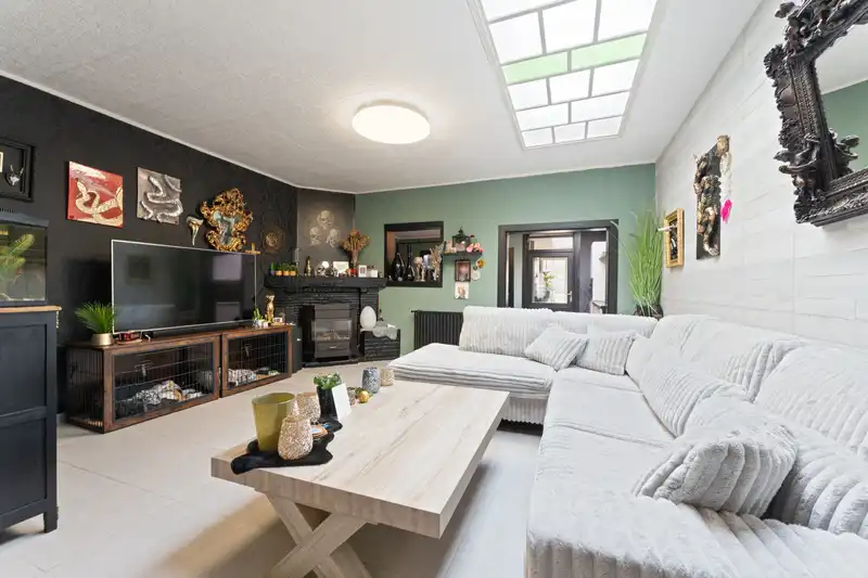 Beveren Roeselare : Nabij de kerk in Beveren ruime burgerwoning in lichte art-decostijl met 4 slaapkamers en zonnige tuin opp. 270 m² foto 4