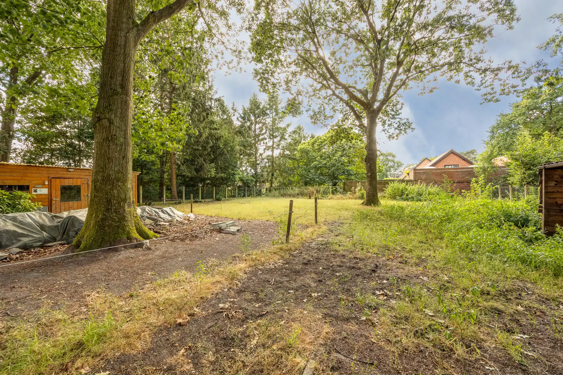 Te renoveren villa met paardenstallen op ca. 1753 m². foto 15