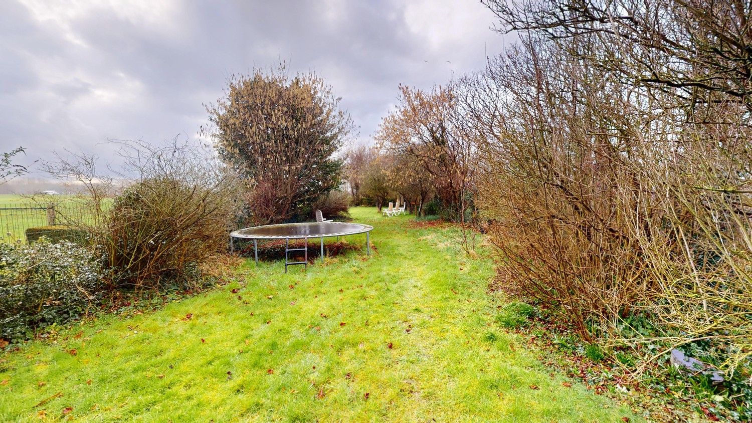 Te koop: Charmante halfopen villa in cottage stijl met ruime tuin en topligging! foto 16