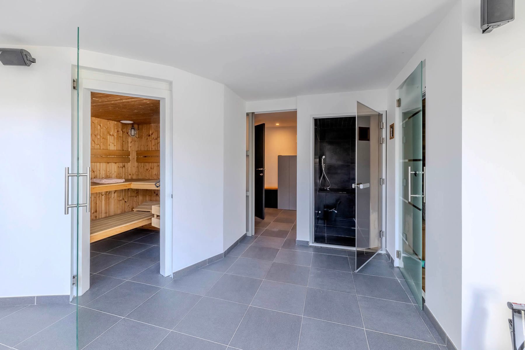 Laagbouwvilla met 3 slpk, 2 bdk, zwembad en poolhouse foto 28