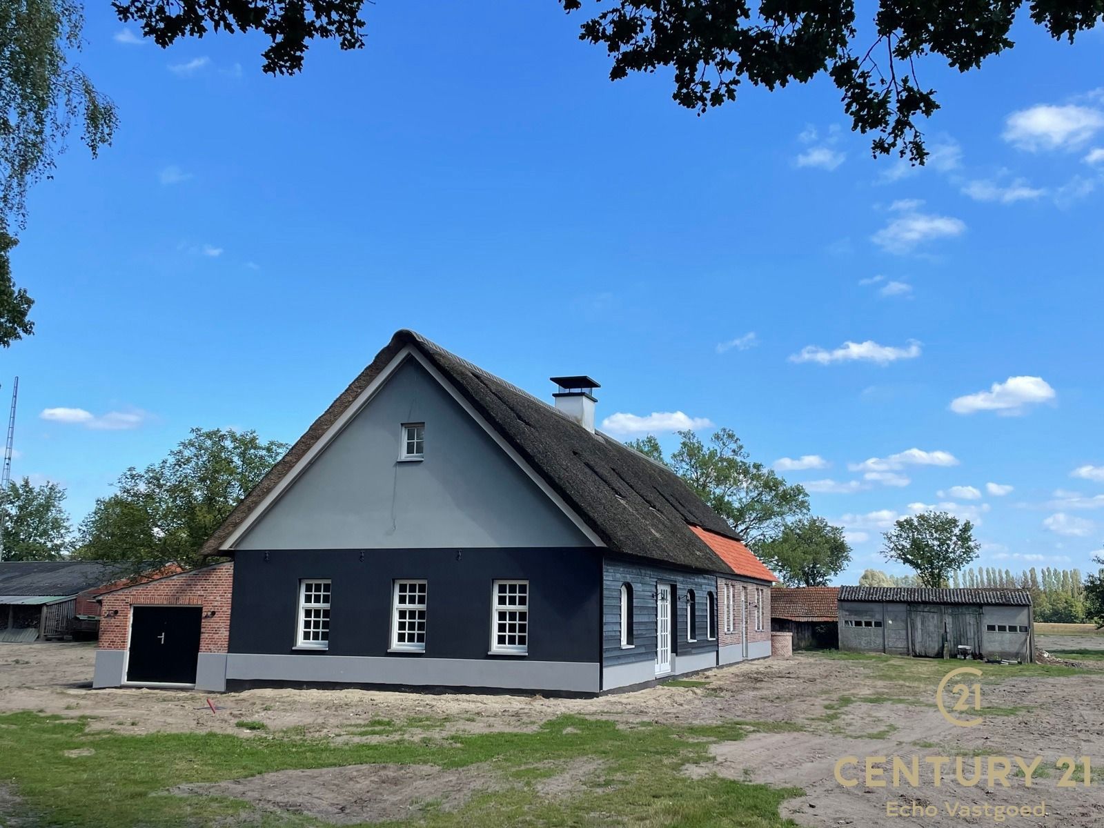 Uitzonderlijk landhuis bij natuurgebied te Poppel op 1.3Ha foto 34