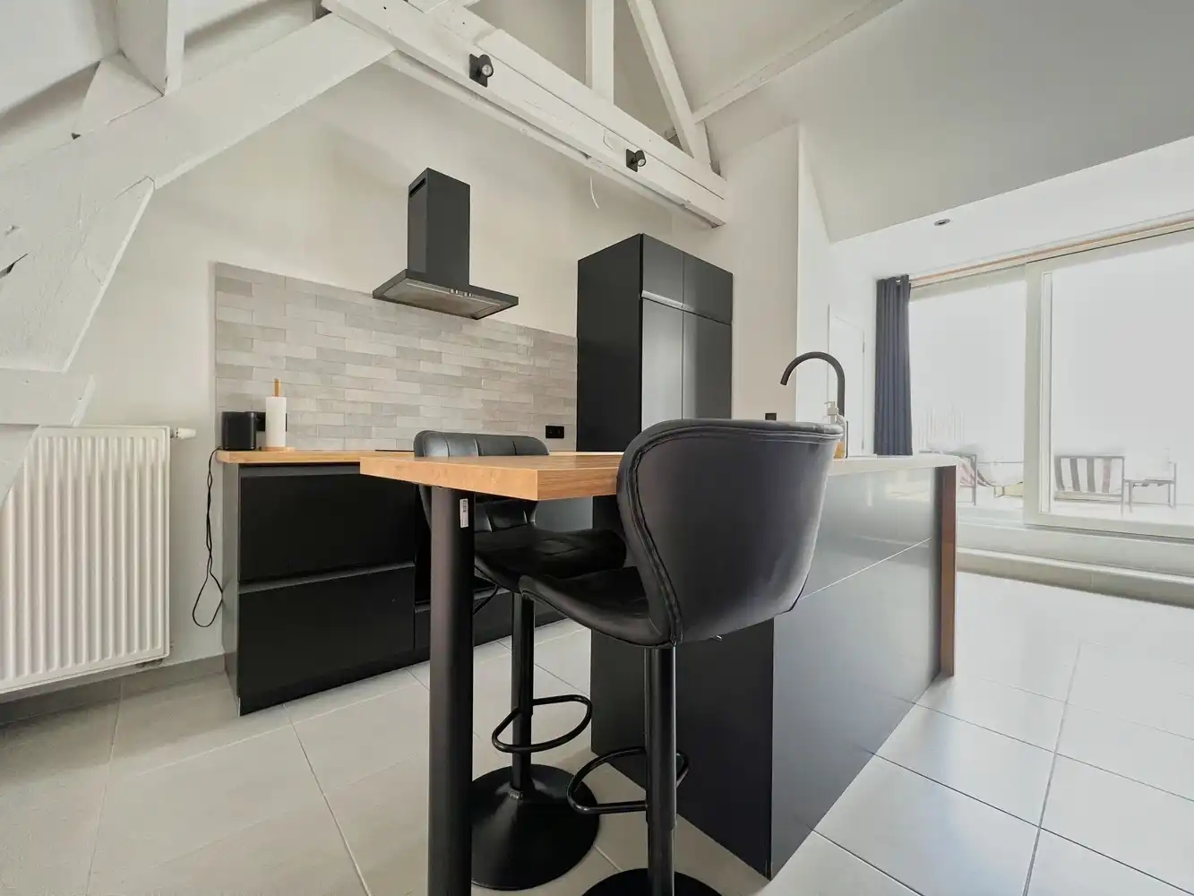 Hip en stijlvol 2-slaapkamer-app. in loftstijl + terras foto 3