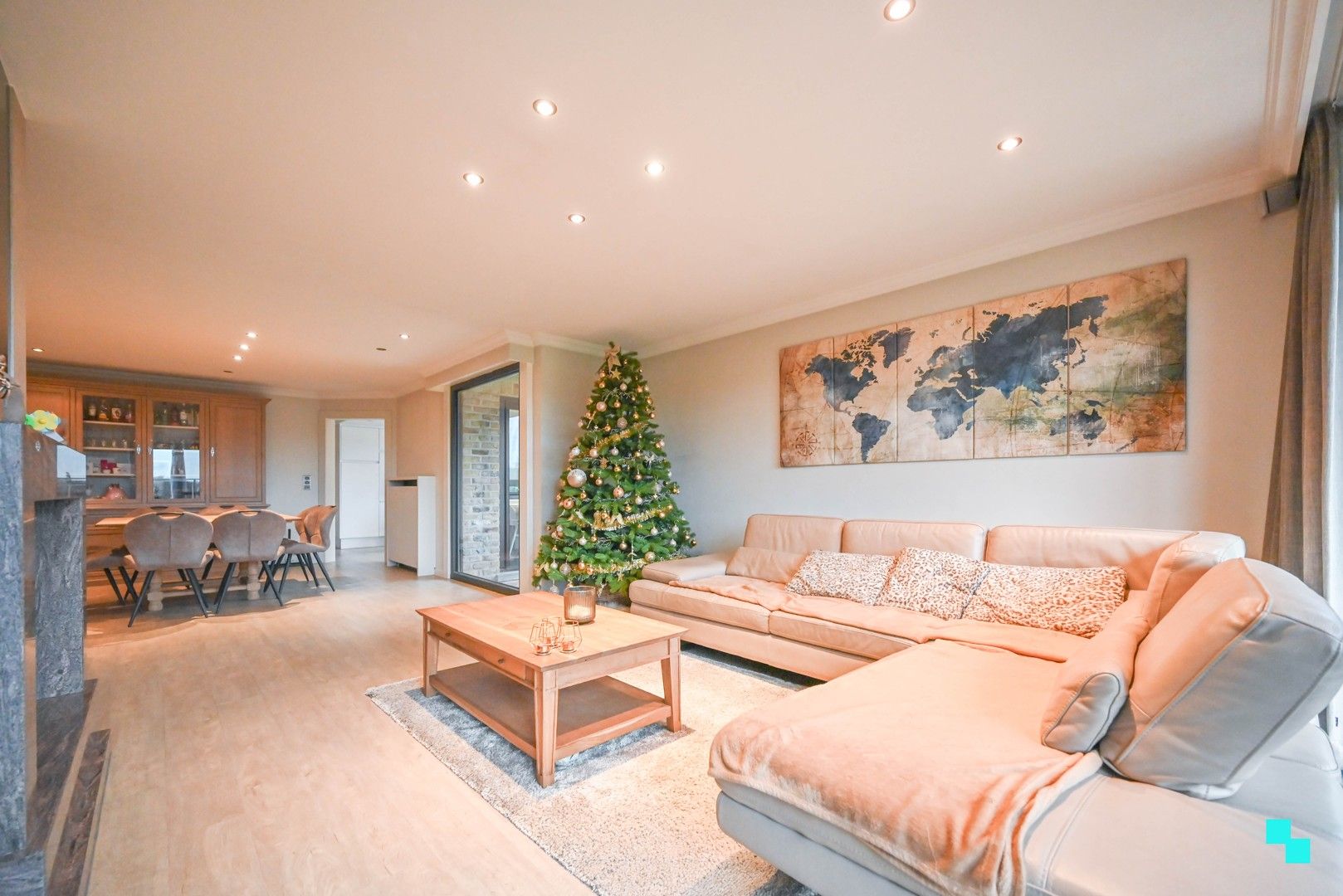 Instapklare, ruime villa in Oostrozebeke foto 10