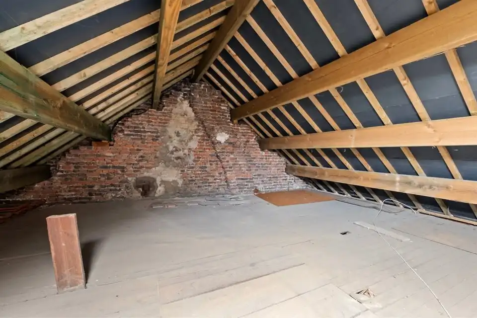 TE RENOVEREN GEZINSWONING MET GARAGE IN HET CENTRUM VAN GINGELOM foto 24