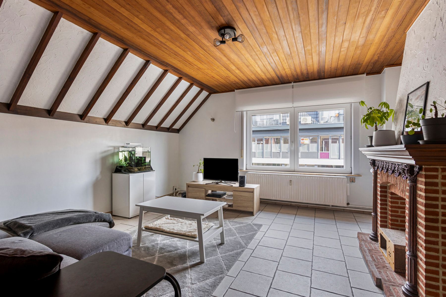 Opbrengsteigendom 2 appartementen en 2 commerciële ruimtes foto 20