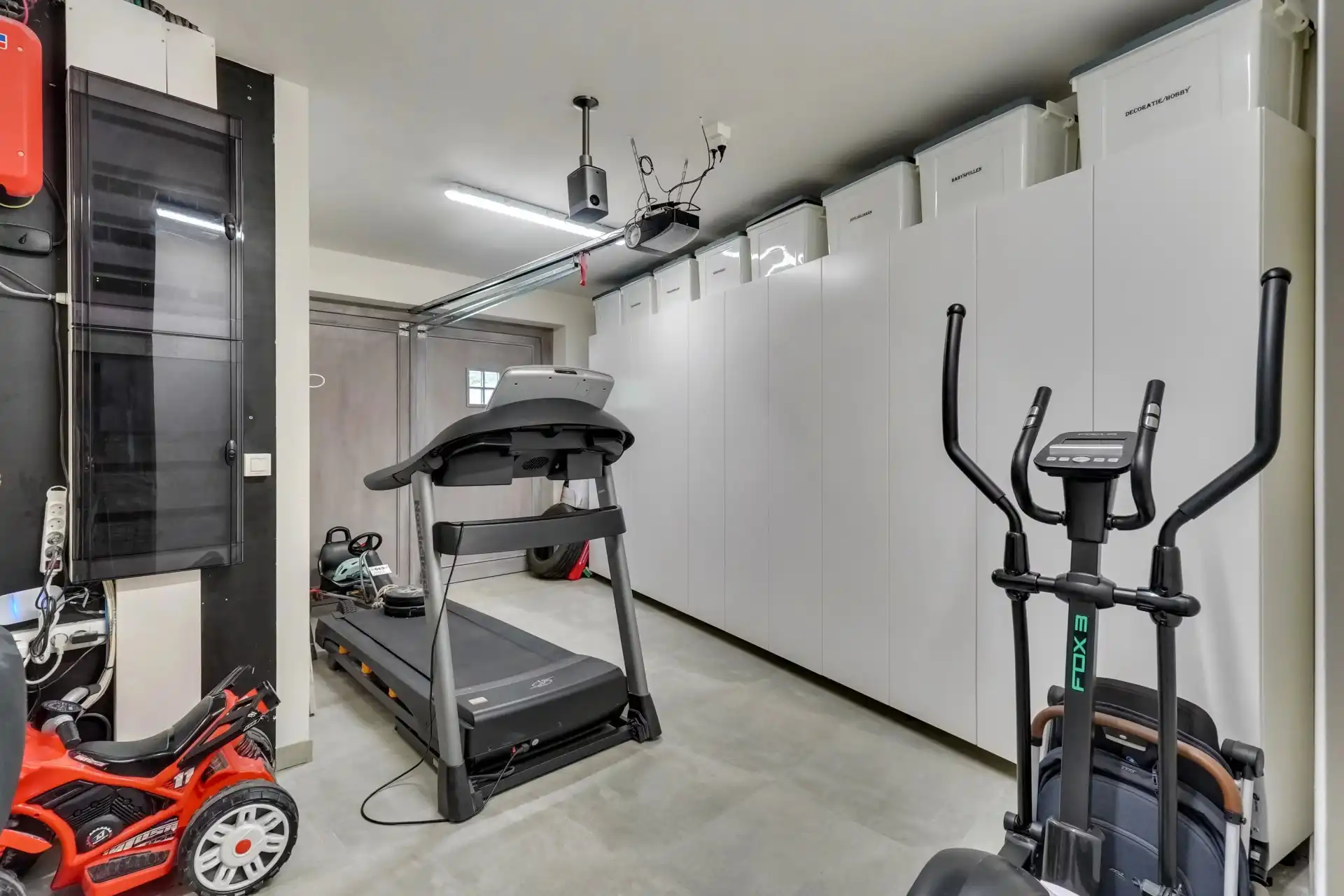 Gerenoveerde gezinswoning met 3 ruime slaapkamers foto 25