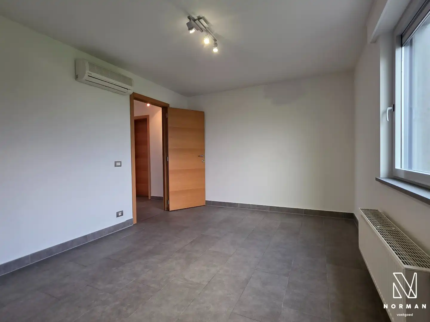 Prachtig domein met luxueuze instapklare villa, grote tuin en landbouwgrond in Hulste foto 31