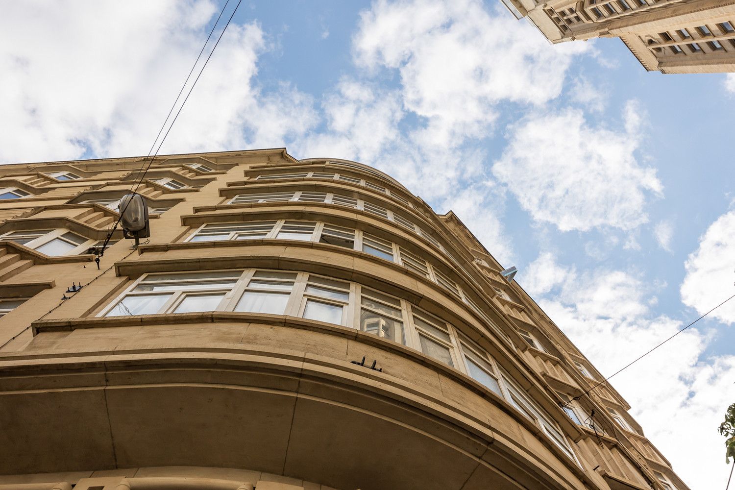 Totaalgerenoveerd art-deco appartement (137m²) met terras (9m²) op absolute toplocatie in hartje Antwerpen foto 3